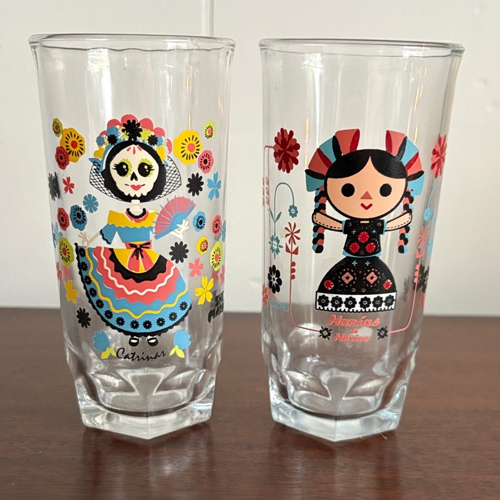 Vintage 1970 Dona Maria Juice glasses set of 2 1970 by Artist Paulo Villagran.